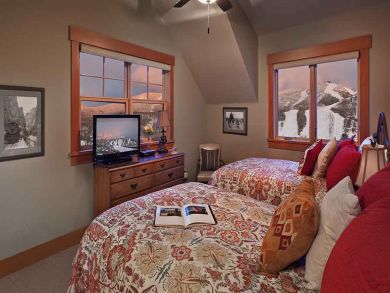 Eight Bedrooms Luxury Rental Home in Steamboat Springs